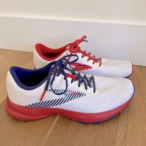 USA / Red White and Blue Brooks Running Shoes, Launch 7
